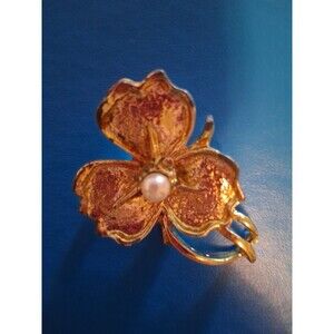 Vintage! GoldTone/Brass Petals wt Faux Pearl Center Flower/3 Leaf Clover Brooch